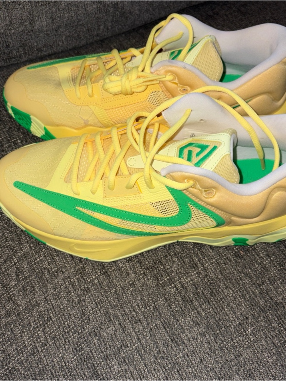 New Nike Giannis Immortality 3 Shock Yellow & Green Men’s Sneakers Size:11.5